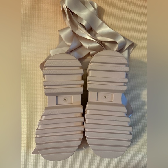 Sugar thrillz balletcore wrap platform size 6. New without box - Picture 5 of 5